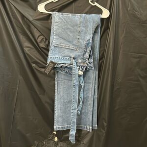 Big pocket blue jeans